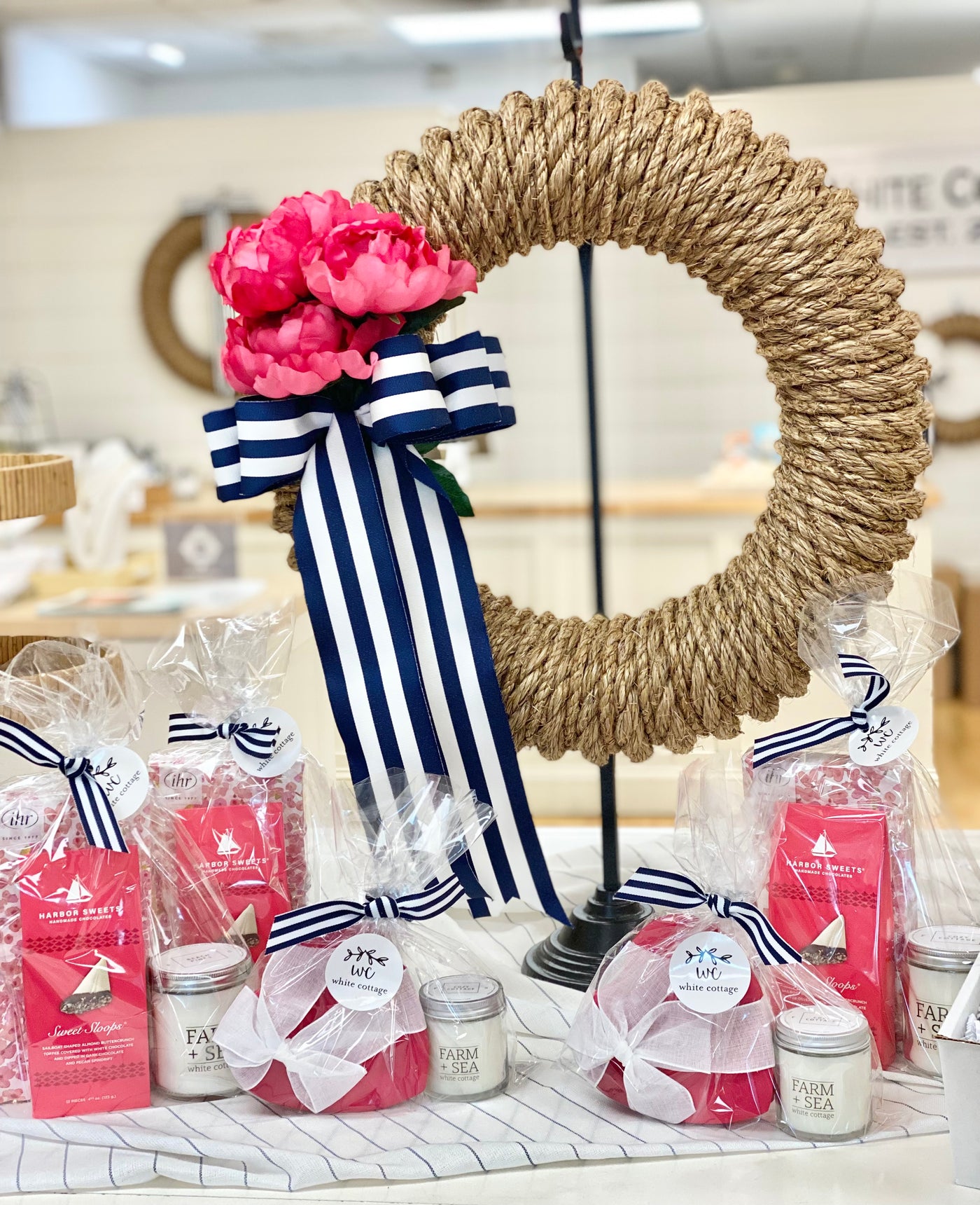 Newport Rope Wreath with Pink Peony Accessory