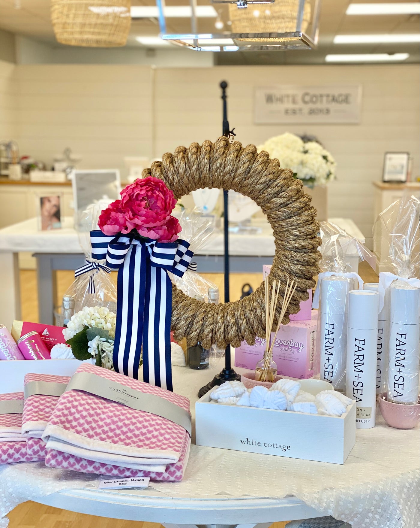 Newport Rope Wreath with Pink Peony Accessory