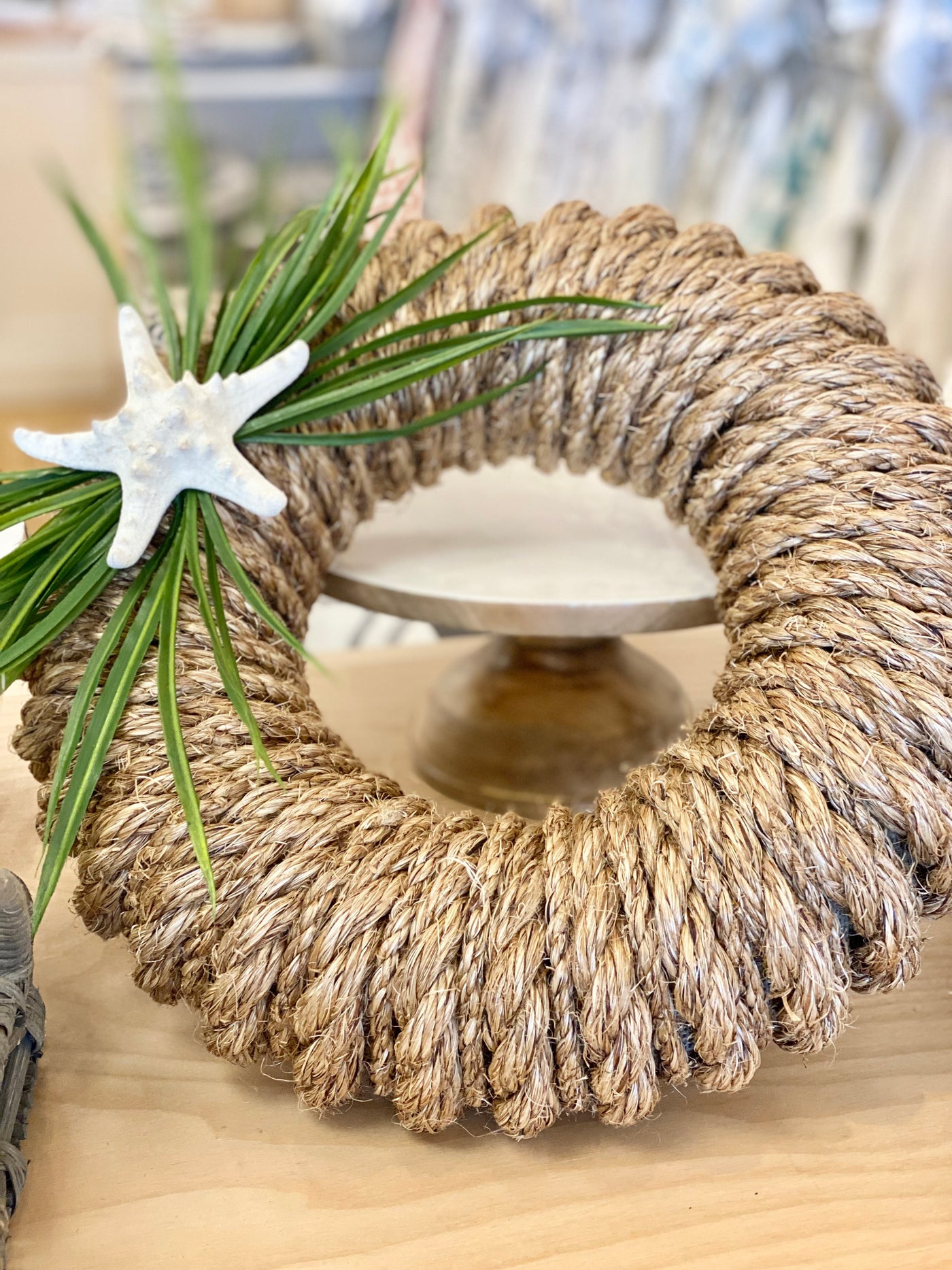 Newport Rope Wreath with Bumpy Starfish Accessory